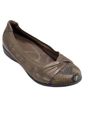 ARAVON Womens Brown Metallic Leather Flats Snake Print Toe Cap Cushioned Size 8M